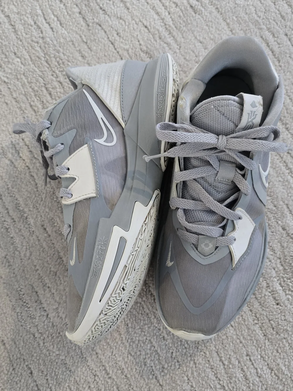 Nike Men’s Light Gray and White Athletic Sneakers